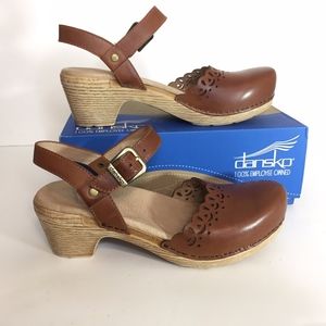 Dansko Brown Marta Heeled Sandal New in Box